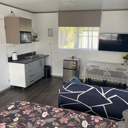 Self Contained En-Suite Private Bathroom, Private Entrance, Close To Shops & Hospital Homestay Hamilton Esterno foto