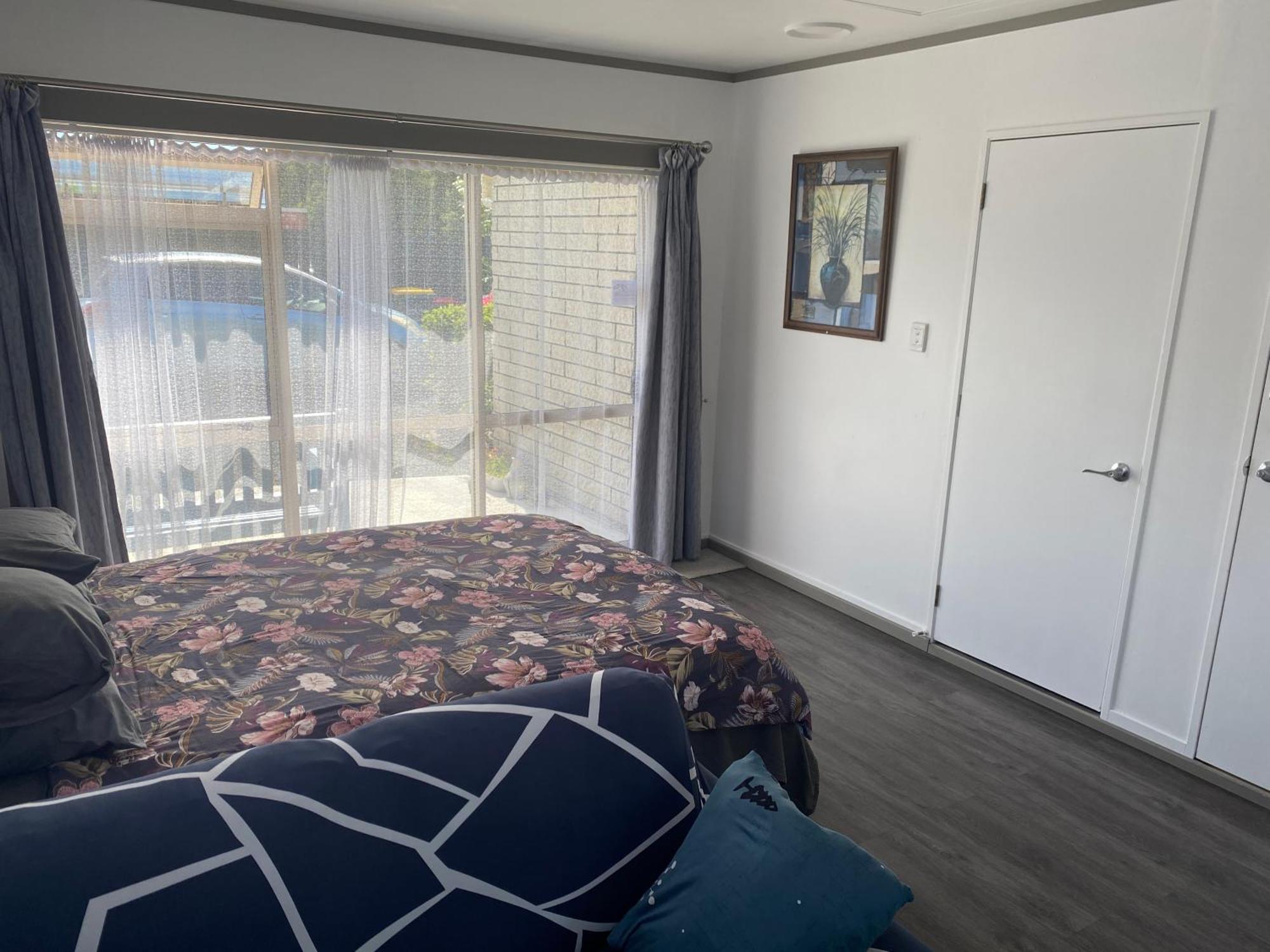 Self Contained En-Suite Private Bathroom, Private Entrance, Close To Shops & Hospital Homestay Hamilton Esterno foto