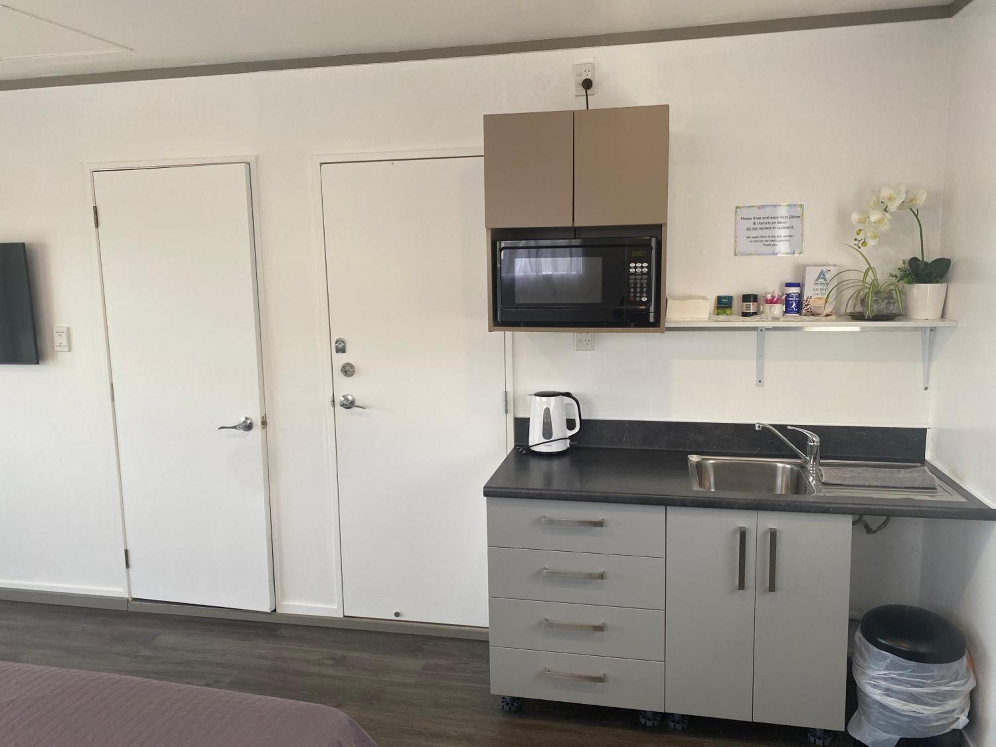 Self Contained En-Suite Private Bathroom, Private Entrance, Close To Shops & Hospital Homestay Hamilton Esterno foto